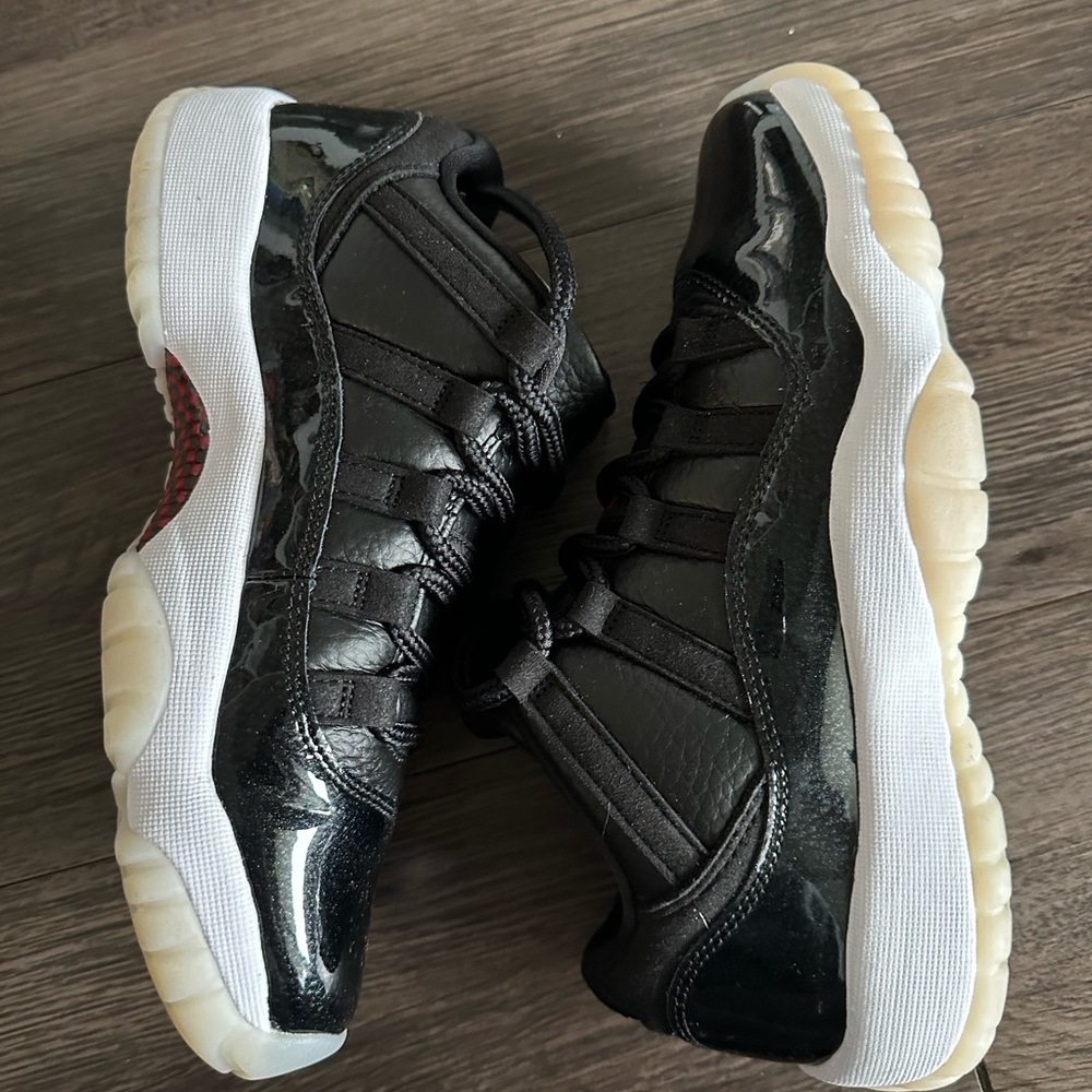 Air Jordan 11 Low “72-10” (GS)